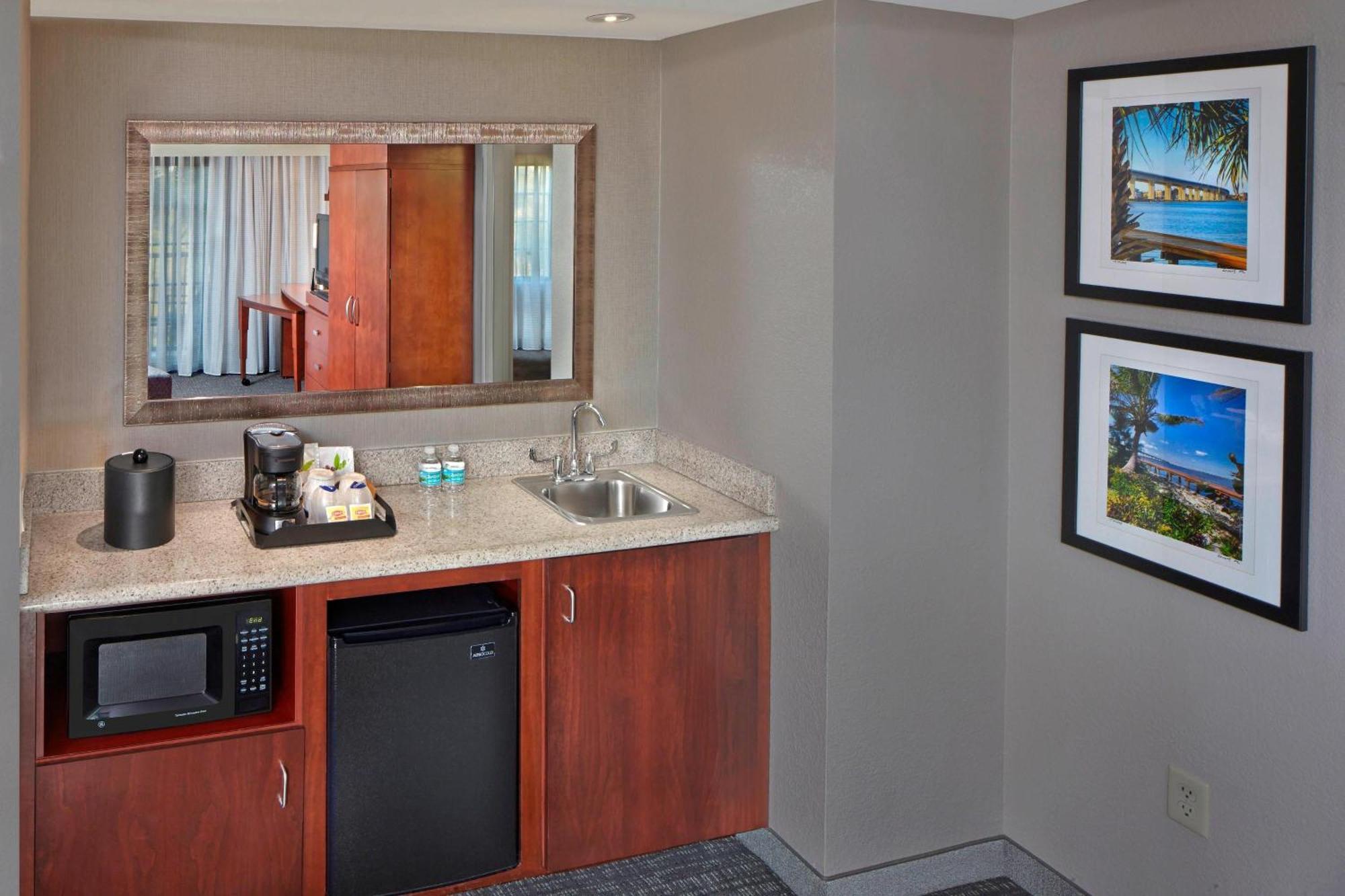 Courtyard By Marriott Stuart Exterior foto