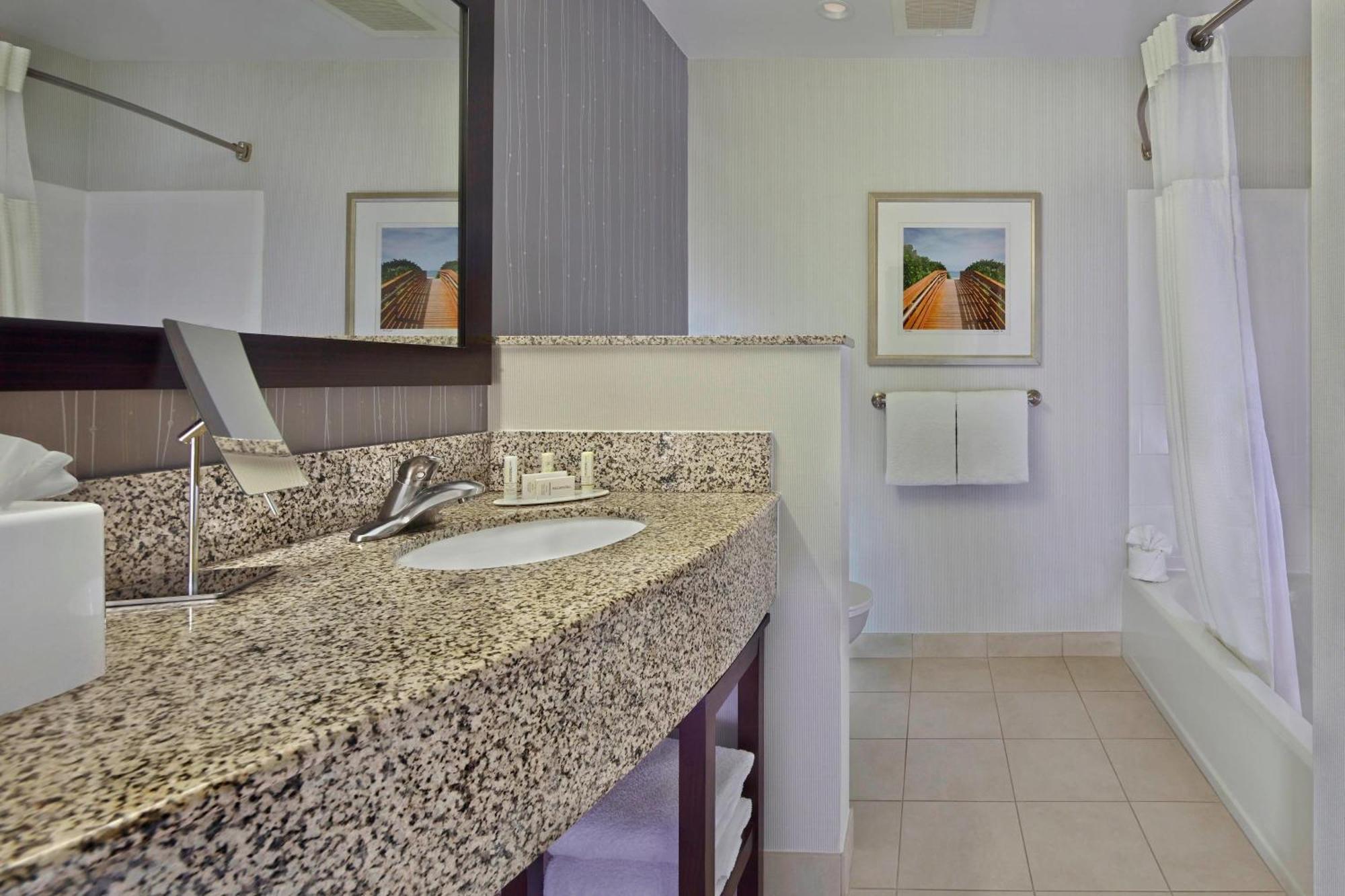 Courtyard By Marriott Stuart Exterior foto